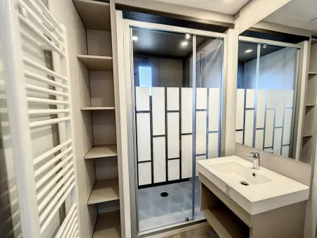 Chalet de Standing avec Piscine Chauffée, à 300m de la Plage - 6 Couchages, WiFi Gratuit - Photo 11