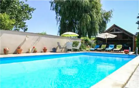 Maison 8 personnes à Savigne sous le Lude - Photo 1