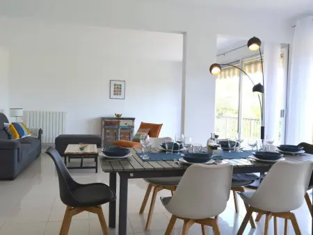 Maison climatisée avec piscine privée, 5 pièces, 7 couchages à 15 min des plages de Vallauris - Photo 6