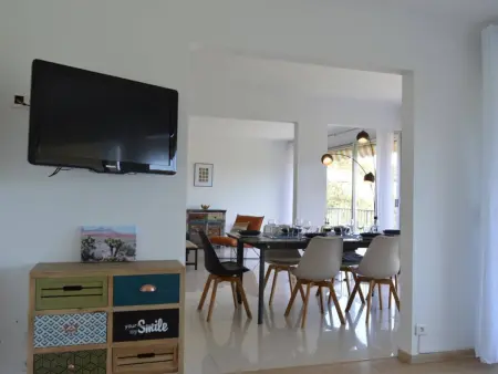 Maison climatisée avec piscine privée, 5 pièces, 7 couchages à 15 min des plages de Vallauris - Photo 8