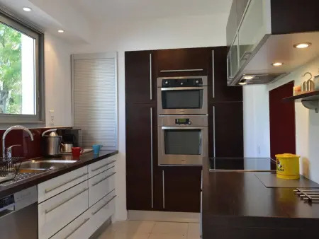 Maison climatisée avec piscine privée, 5 pièces, 7 couchages à 15 min des plages de Vallauris - Photo 12
