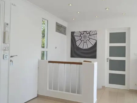 Maison climatisée avec piscine privée, 5 pièces, 7 couchages à 15 min des plages de Vallauris - Photo 13