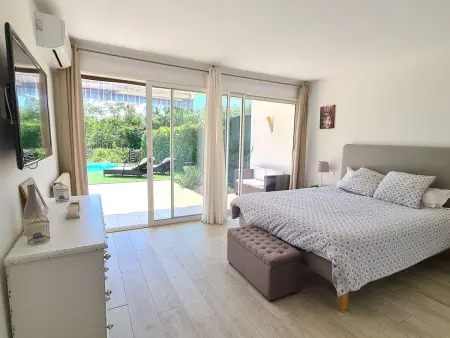 Maison climatisée avec piscine privée, 5 pièces, 7 couchages à 15 min des plages de Vallauris - Photo 17
