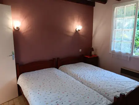 Maison spacieuse avec jardin, proche commerces et plage, 6 couchages, parking privatif - Photo 14