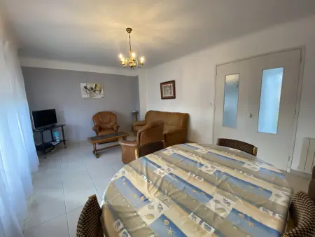 Maison de Ville à Fouras avec Jardin et Garage, Proche Plages - Photo 4