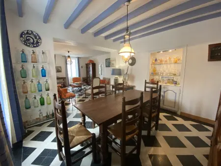 Vaste Maison au Coeur de Fouras, Proche Plages et Commerces, Idéale pour Familles - Photo 5