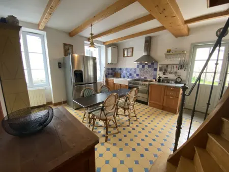 Vaste Maison au Coeur de Fouras, Proche Plages et Commerces, Idéale pour Familles - Photo 8