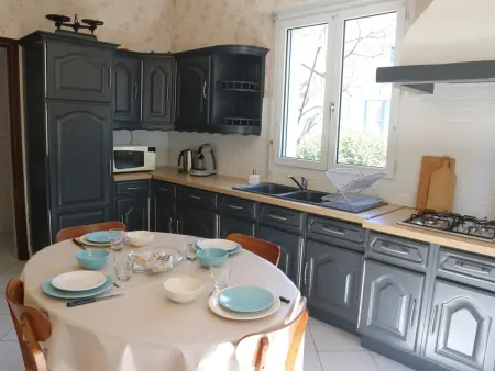 Maison Familiale à Fouras: 6 Pers, 95 m², Proche Plage et Centre, Jardin, Tout Confort - Photo 5