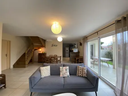 Villa Confortable à Fouras, Proche Mer, 3 Chambres, Terrasse, Jardin, WiFi - Photo 2