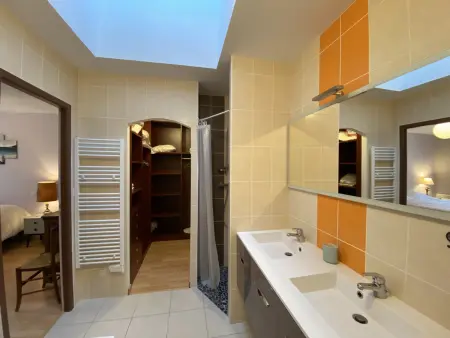 Villa Confortable à Fouras, Proche Mer, 3 Chambres, Terrasse, Jardin, WiFi - Photo 15