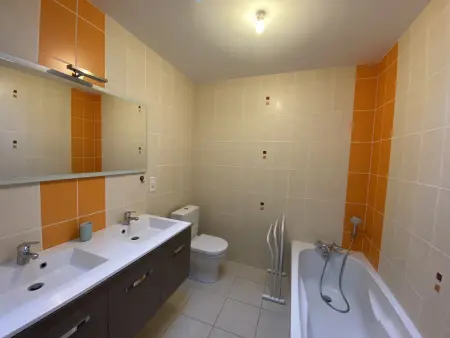 Villa Confortable à Fouras, Proche Mer, 3 Chambres, Terrasse, Jardin, WiFi - Photo 16
