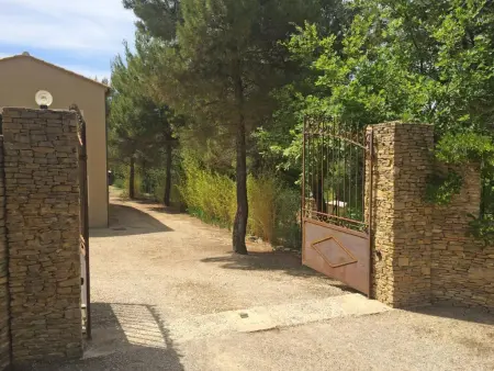 La Pinede, Gîte avec Clim et piscine chauffée, 1 km de Faucon - Photo 40