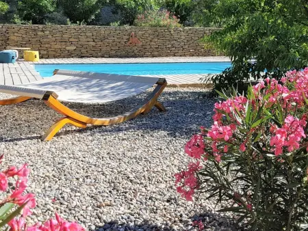 La petite Pinede, Gîte joliment décoré avec Clim et piscine chauffée - Photo 2