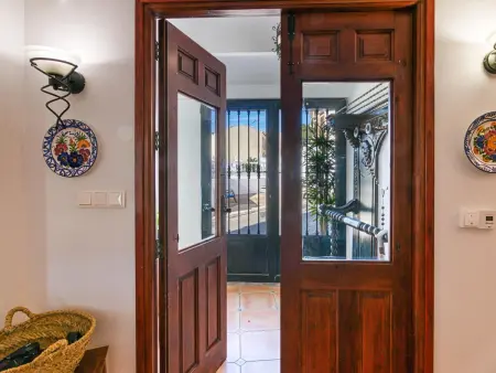 Maison ancienne rénovée avec piscine privée, climatisation et parking, idéale familles - Photo 17