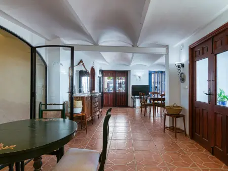 Maison ancienne rénovée avec piscine privée, climatisation et parking, idéale familles - Photo 20
