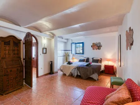 Maison ancienne rénovée avec piscine privée, climatisation et parking, idéale familles - Photo 21