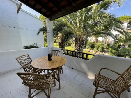 Maison Charmante avec Jardin Privé et Piscine Commune, Golf et Plage à Proximité - Photo 9