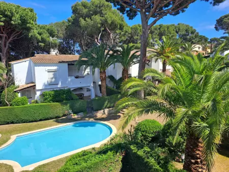 Maison Charmante avec Jardin Privé et Piscine Commune, Golf et Plage à Proximité - Photo 10