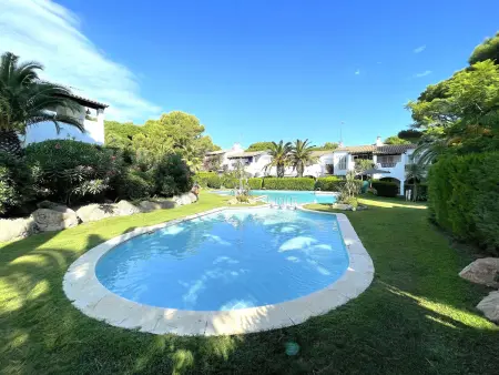 Maison Charmante avec Jardin Privé et Piscine Commune, Golf et Plage à Proximité - Photo 11