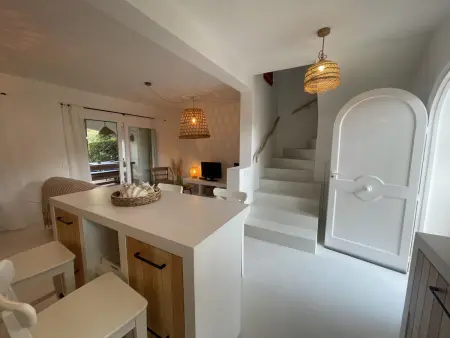 Maison Charmante avec Jardin Privé et Piscine Commune, Golf et Plage à Proximité - Photo 18