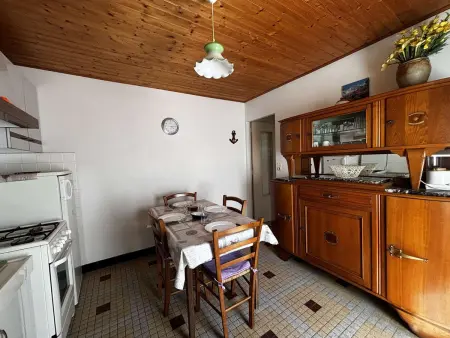 Maison de vacances 3 pièces, 4 couchages à 1000 m de l'océan, cadre paisible avec cour et parking - Photo 4