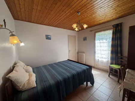 Maison de vacances 3 pièces, 4 couchages à 1000 m de l'océan, cadre paisible avec cour et parking - Photo 5