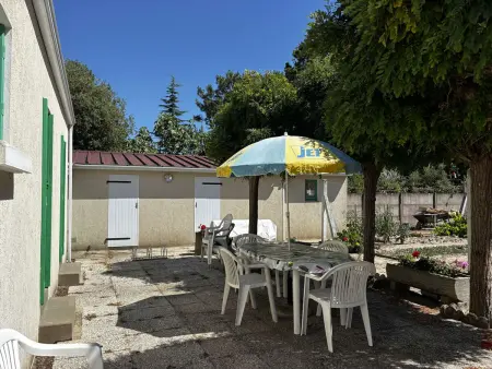 Maison de vacances 3 pièces, 4 couchages à 1000 m de l'océan, cadre paisible avec cour et parking - Photo 12