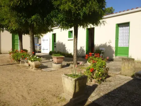 Maison de vacances 3 pièces, 4 couchages à 1000 m de l'océan, cadre paisible avec cour et parking - Photo 17