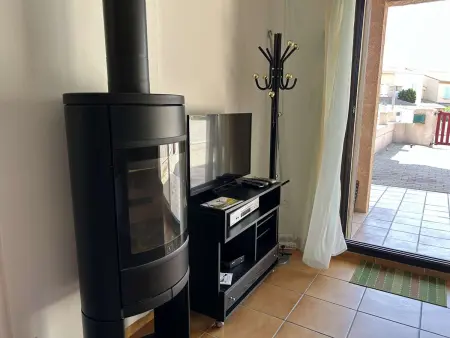 Maison 5 pièces, 8 couchages, terrasse, proche plage et commerces - Saint Pierre La Mer - Photo 7