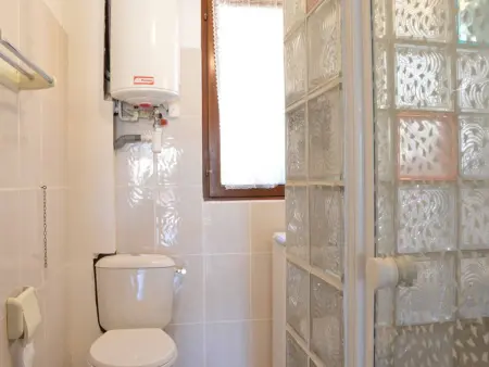 Maison 5 pièces, 8 couchages, terrasse, proche plage et commerces - Saint Pierre La Mer - Photo 12