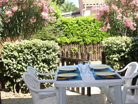 Charmant pavillon avec mezzanine, piscine et terrasse - 300m de la plage à Gruissan - Photo 10