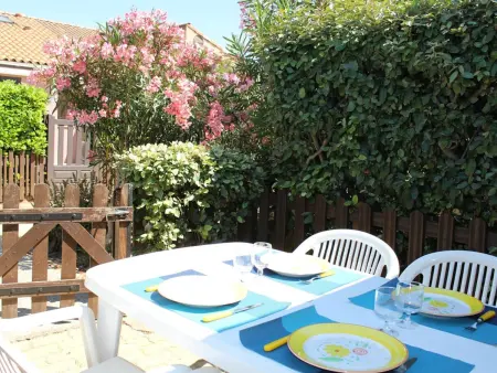 Charmant pavillon avec mezzanine, piscine et terrasse - 300m de la plage à Gruissan - Photo 11