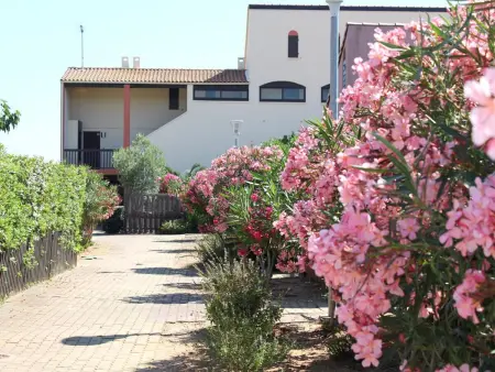Charmant pavillon avec mezzanine, piscine et terrasse - 300m de la plage à Gruissan - Photo 13