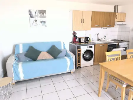 Maison à Saint Pierre la Mer avec Terrasse et Piscine 2 Étoiles - Photo 5