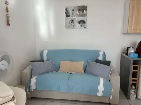 Maison à Saint Pierre la Mer avec Terrasse et Piscine 2 Étoiles - Photo 6
