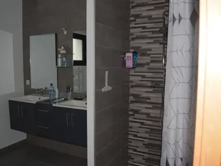 Villa climatisée 3 chambres avec piscine privée, proche centre-ville de Ruoms - Photo 8