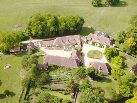 Petite maison de campagne avec piscine chauffée, tennis et nombreuses activités pour tous! - Photo 11