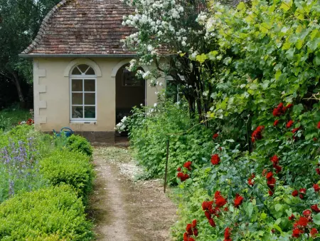 Petite maison de campagne avec piscine chauffée, tennis et nombreuses activités pour tous! - Photo 25