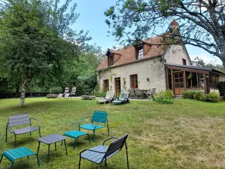Charme Authentique à Bonnevent avec Vue et Calme - Photo 1