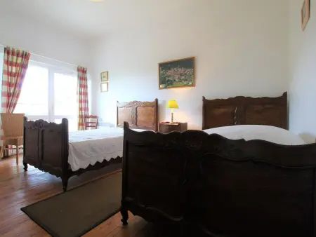 Maison spacieuse avec grande cour et terrasse, parfait pour familles, proche St-Paulien et Allègre. - Photo 6