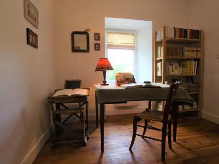 Maison spacieuse avec grande cour et terrasse, parfait pour familles, proche St-Paulien et Allègre. - Photo 8