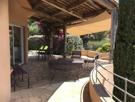 Villa de standing avec piscine privée à Cirindinu - Photo 16