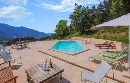 Maison 8 personnes à Die - Photo 1