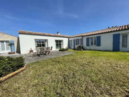 Grande villa avec WIFI, jardin, 10 couchages à Saint-Denis-d'Oléron - Photo 1