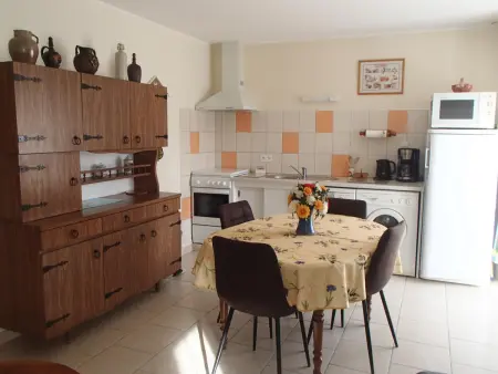Maison en pierre près de la mer avec sauna et vaste jardin - Photo 7