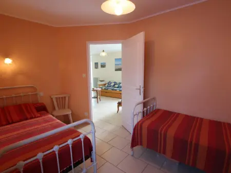 Maison en pierre près de la mer avec sauna et vaste jardin - Photo 10