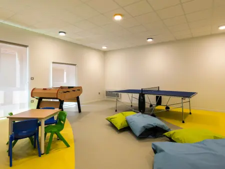 Gîte Spacieux avec Cour, Terrasse et Salle de Jeux - Centre Bourg, Accessible PMR - Photo 15