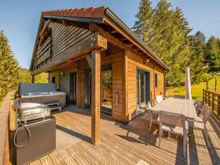 Chalet familial confortable avec spa, proche Gérardmer et station de ski, idéal été et hiver. - Photo 1