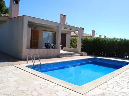 Villa avec Piscine près de la Mer – 4 Ch, 2 Sdb, BBQ, Jardin, Près du Port et Plages - Photo 1
