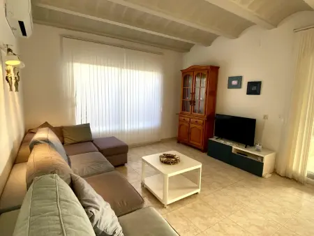 Villa avec Piscine près de la Mer – 4 Ch, 2 Sdb, BBQ, Jardin, Près du Port et Plages - Photo 9